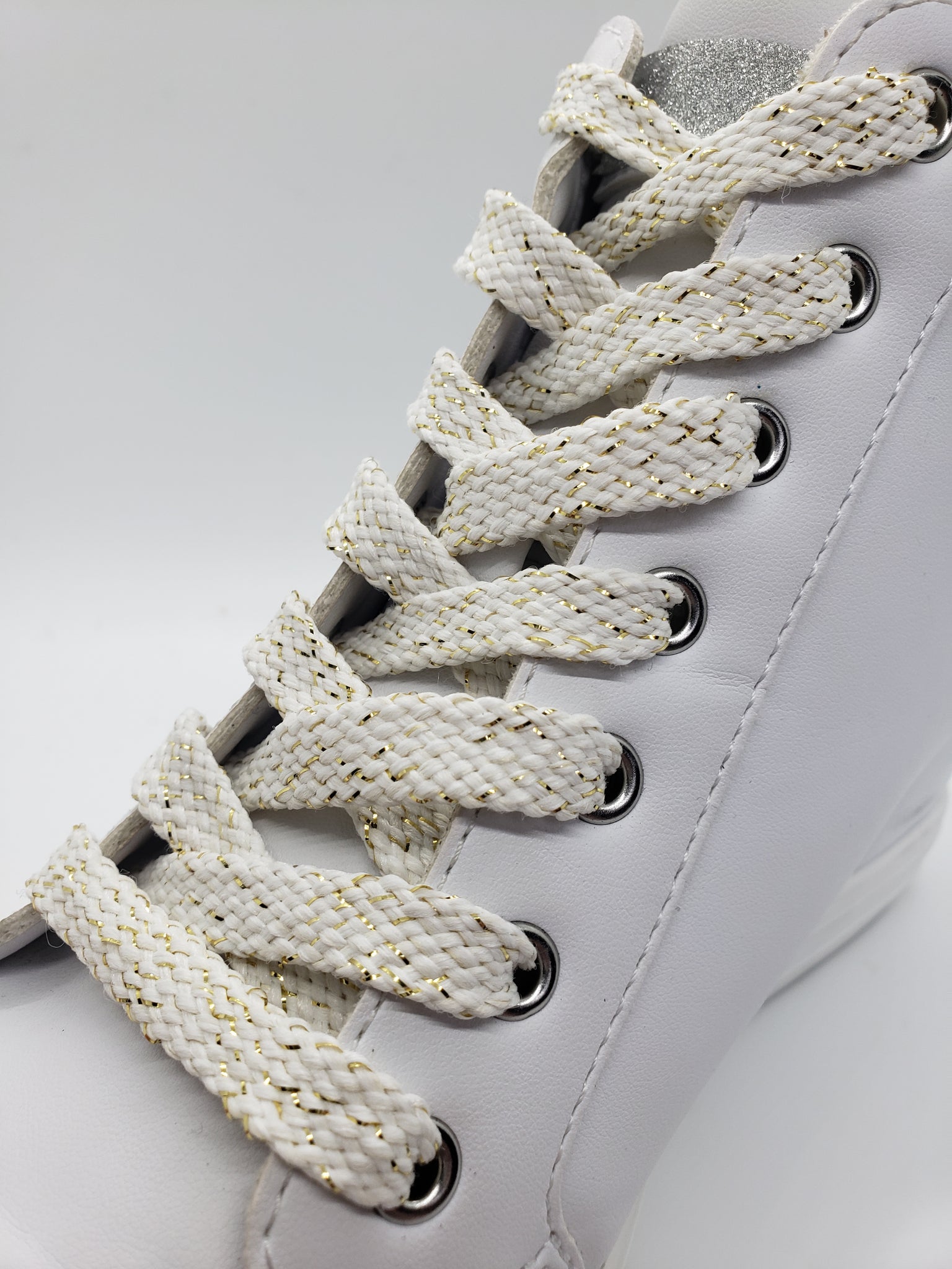 Flat Gold Sparkle Shoelaces- White – The Shoe Lace Factory