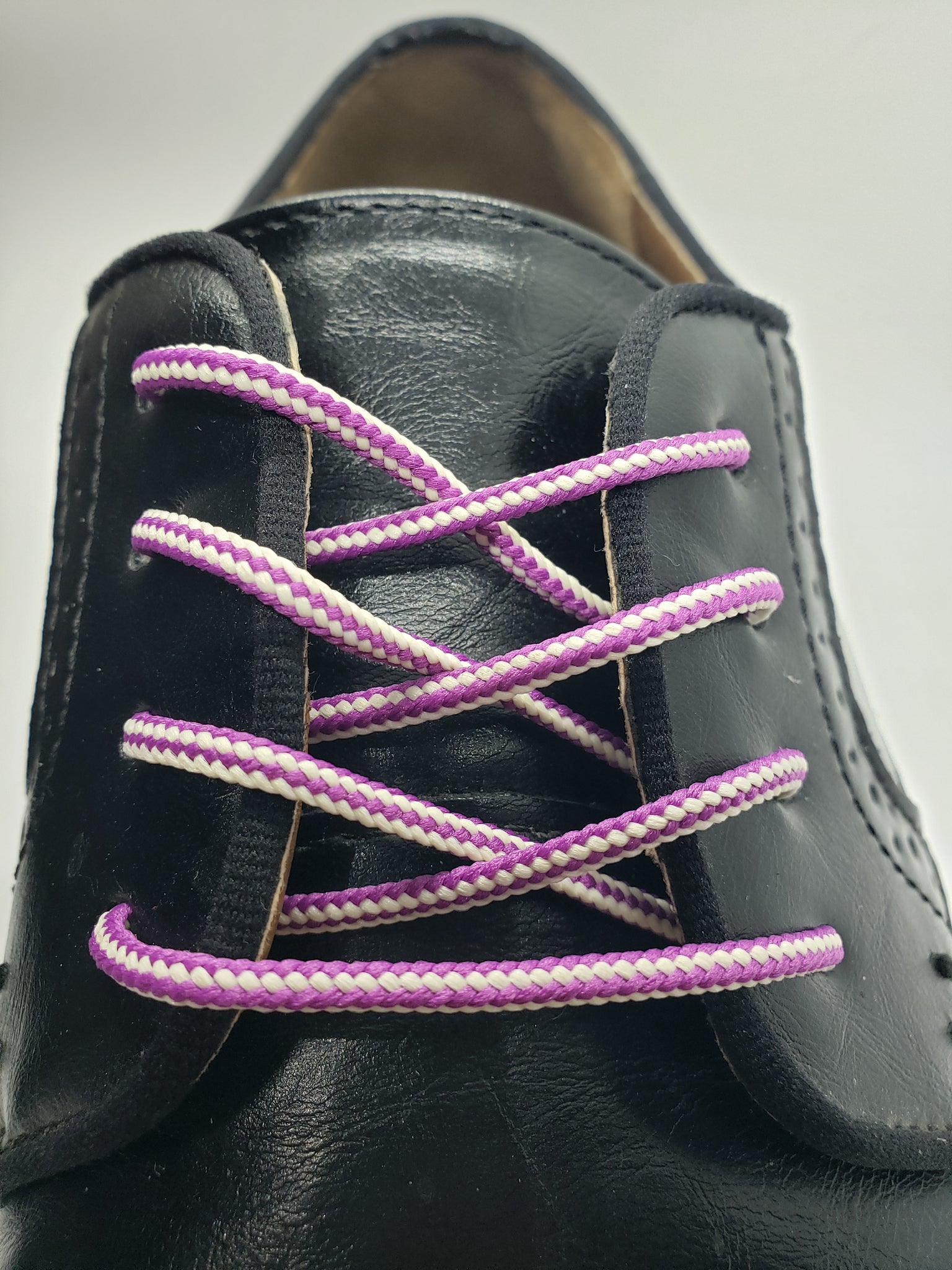 Round Striped Dress Shoelaces - Light Purple and Cream