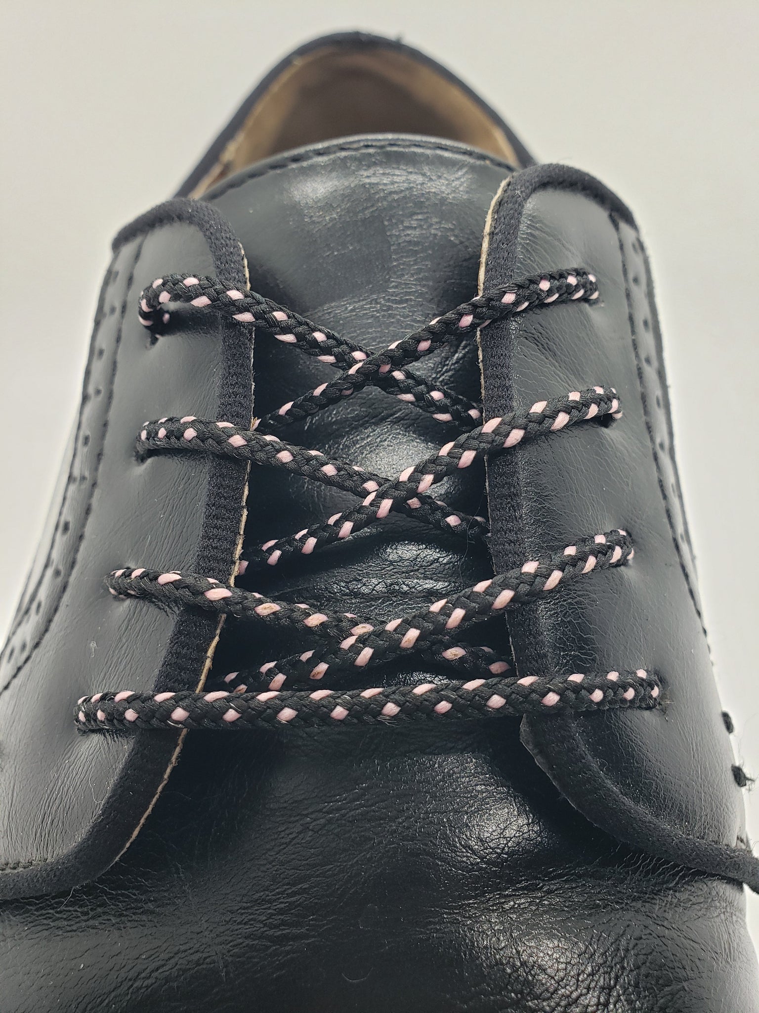Round Dress Shoelaces - Black with Pink Accents