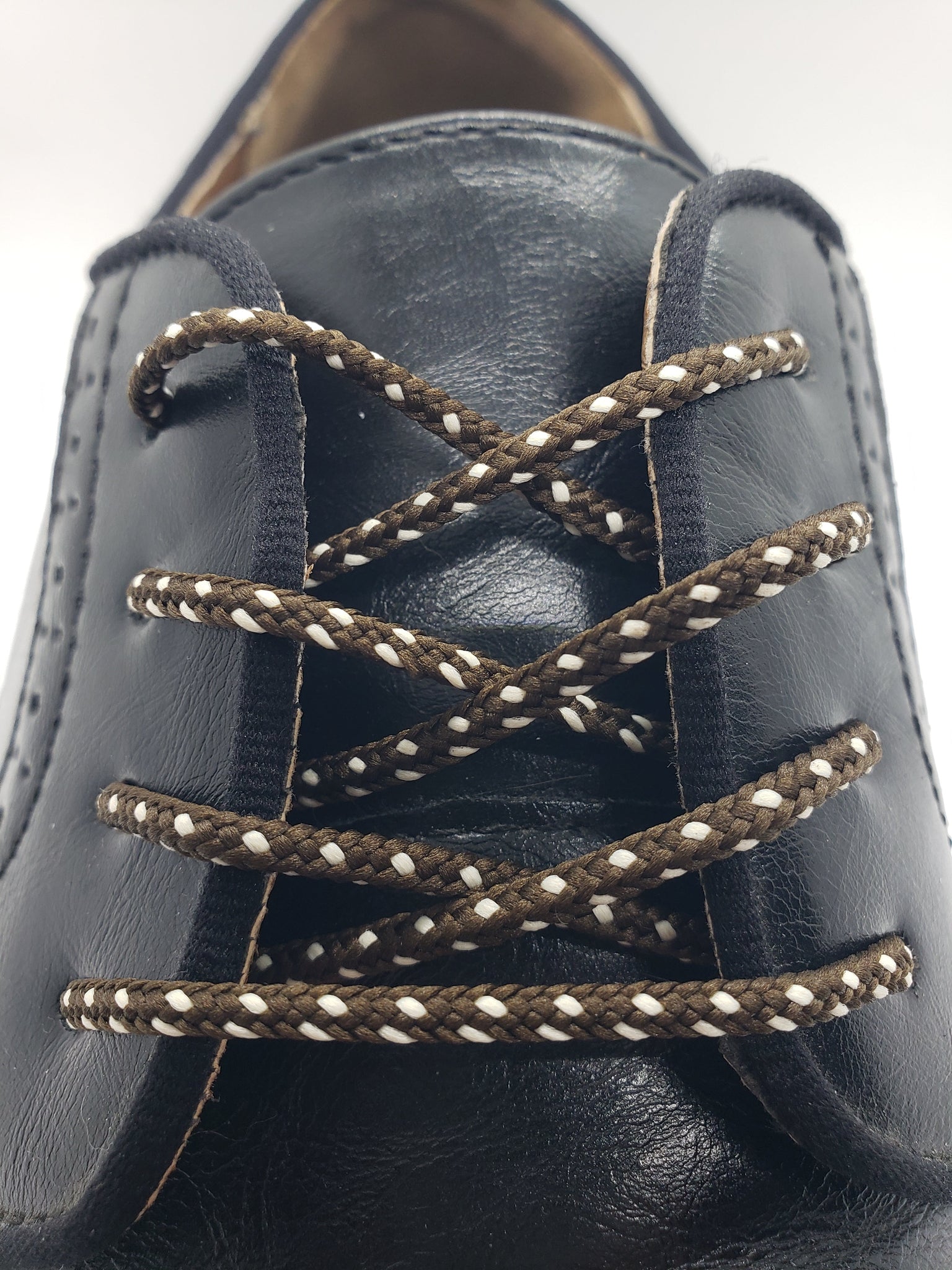 Round Dress Shoelaces - Brown with Cream Accents