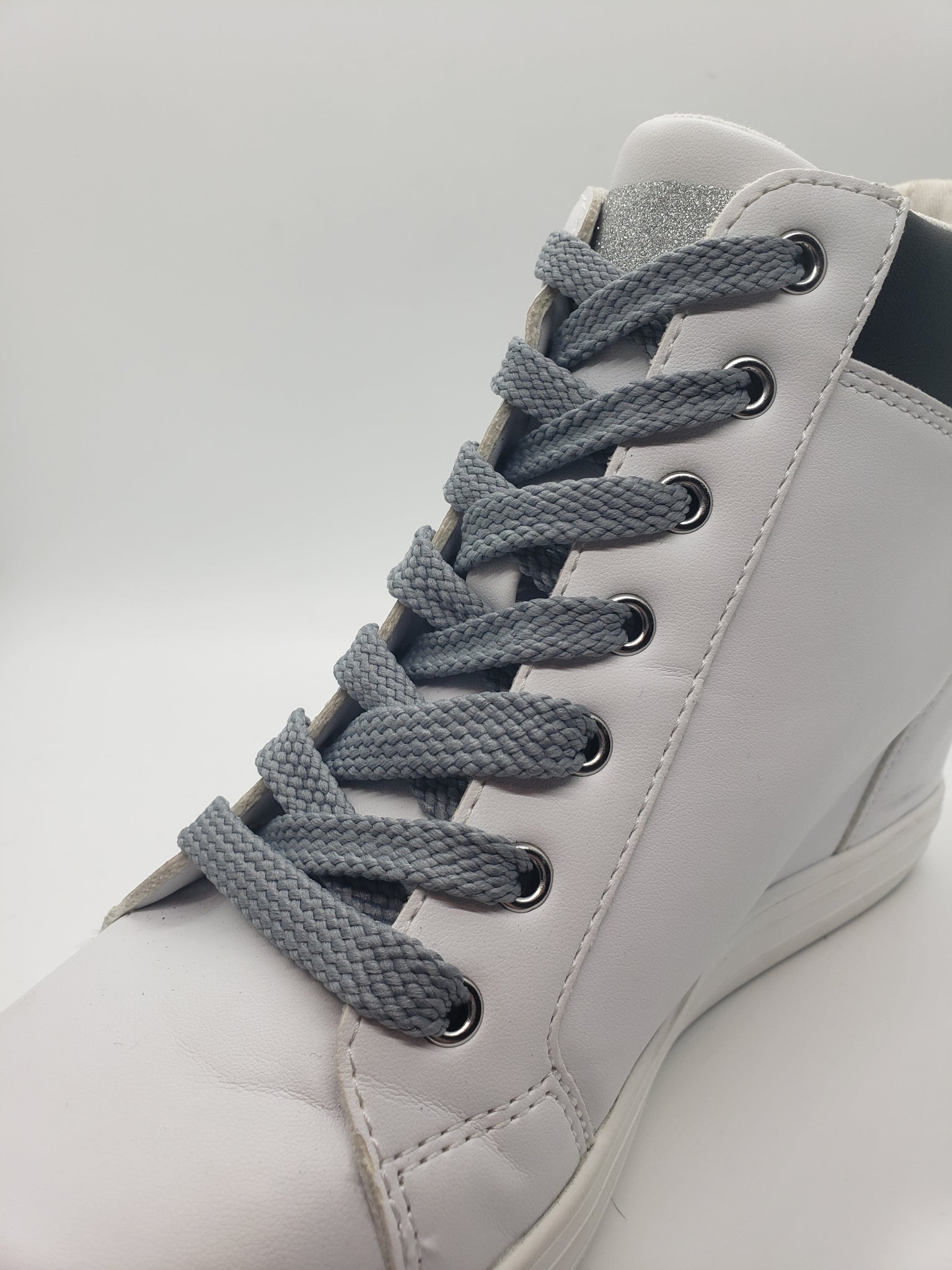 grey dress shoe laces Waxed flat shoelaces (4 mm) Laccico F4-CS Grey