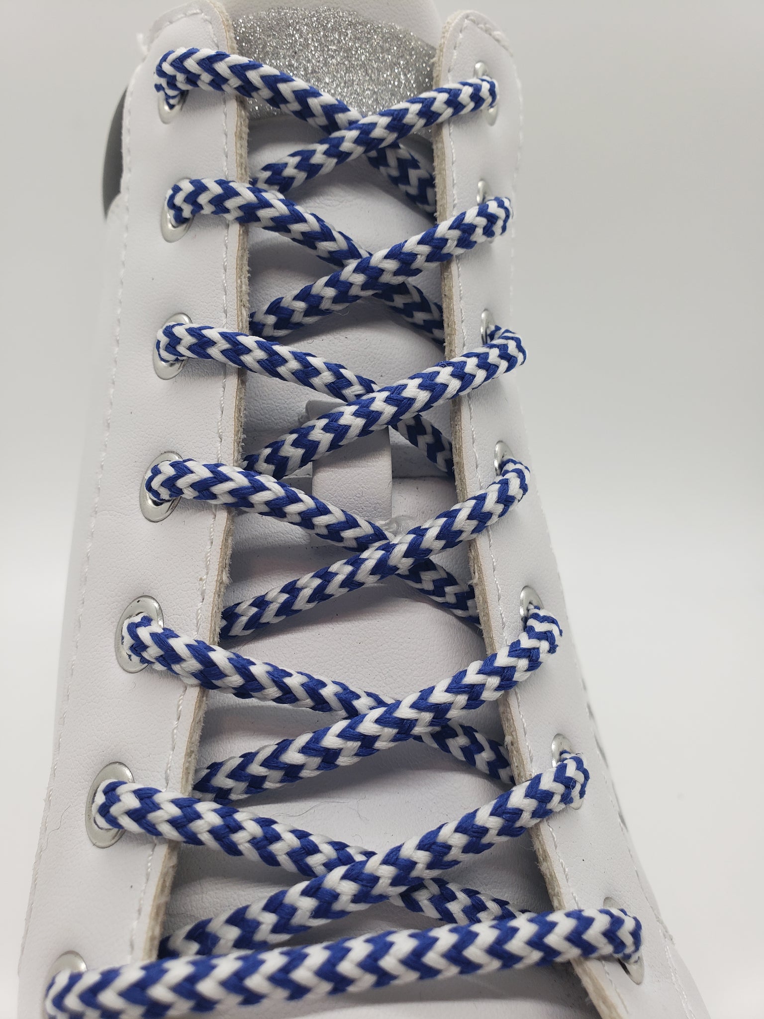 Round Chevron Shoelaces - Blue and White