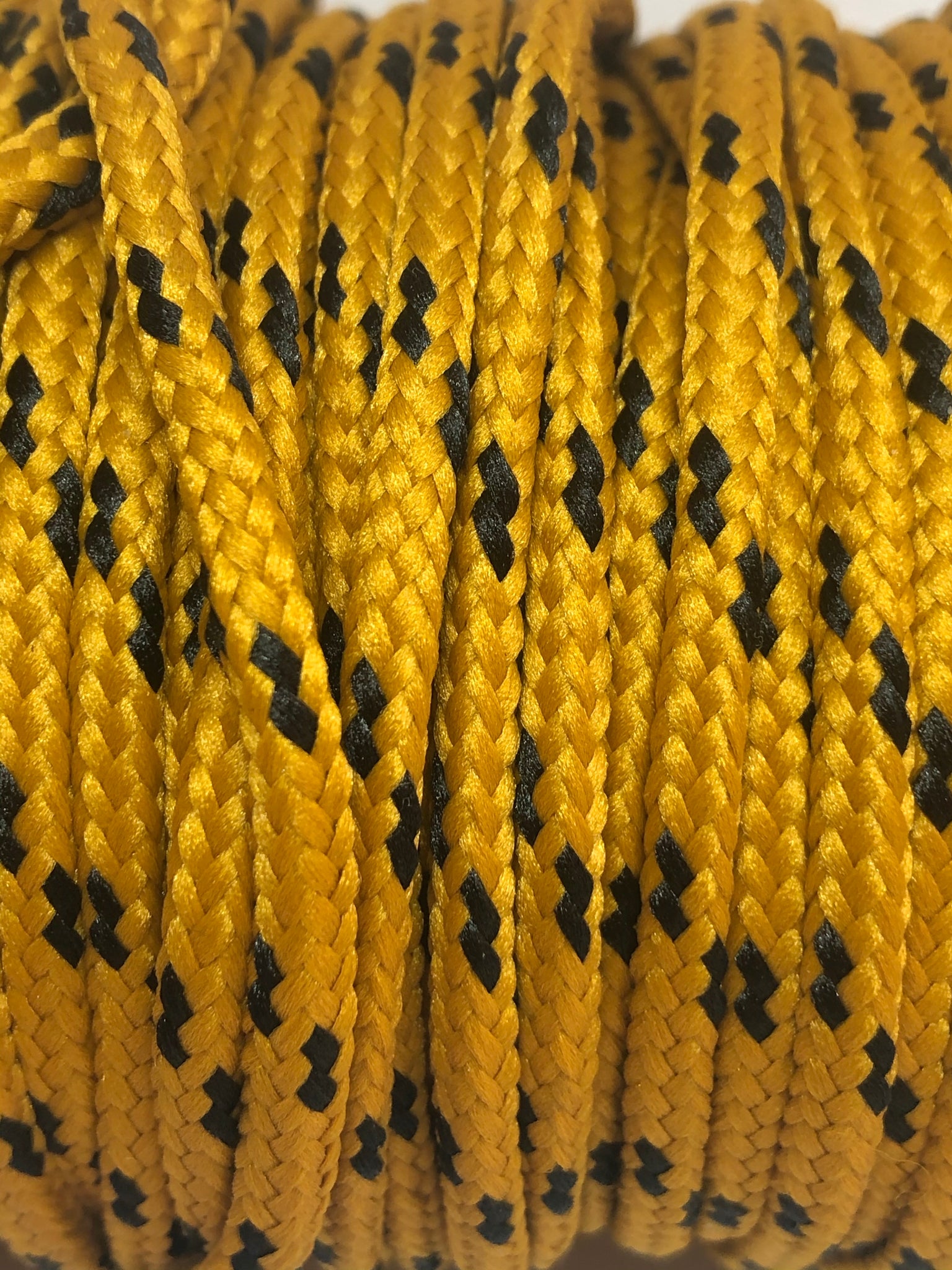 Round Classic Shoelaces - Gold with Black Accents